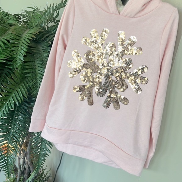 Brand New Btween Pink Pullover Furry Hooded Sweatshirt Sequined Snowflake Winter - Picture 13 of 15
